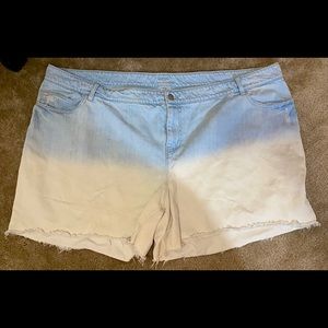 Plus size Old Navy jean shorts size 30